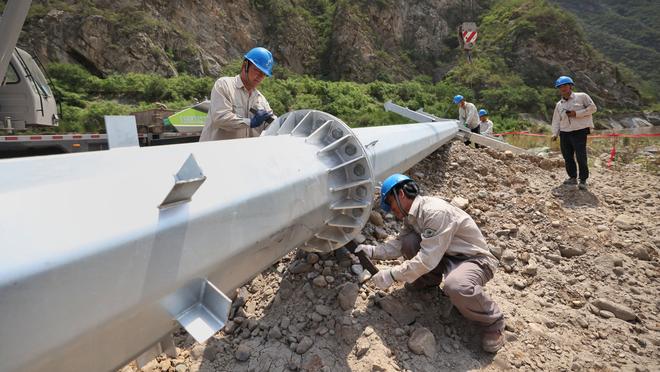 雷霆主帅：切特正走在优秀的道路上 不敢想他以后会达成多少成就